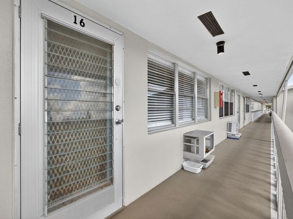 16 Sussex A 16, West Palm Beach FL 33417