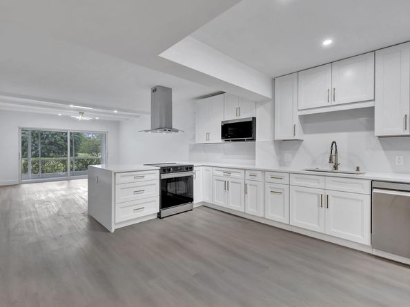 3100 N Palm Aire Drive 106, Pompano Beach FL 33069