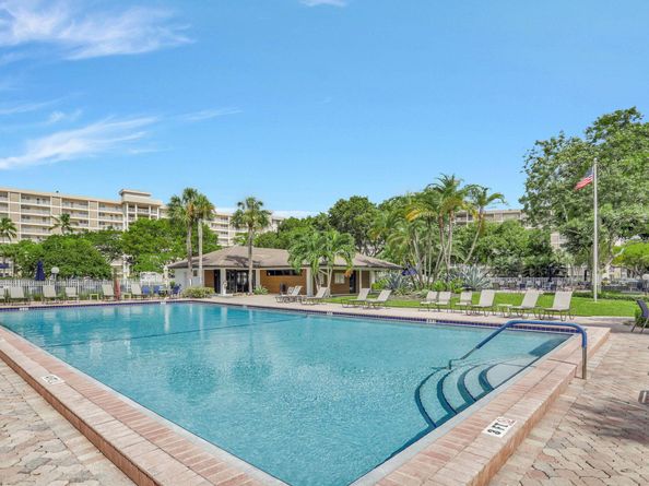 3100 N Palm Aire Drive 106, Pompano Beach FL 33069