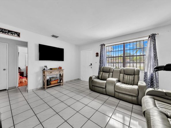 9311 Broad Manor Rd, Miami FL 33147