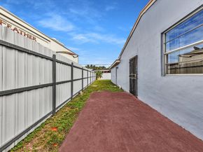 9311 Broad Manor Rd, Miami FL 33147