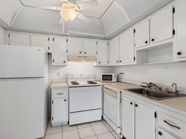 702 Monaco O, Delray Beach FL 33446