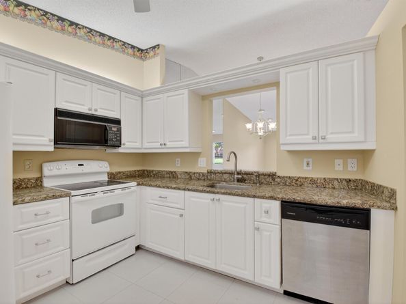 8205 Springview Terrace, Boca Raton FL 33496