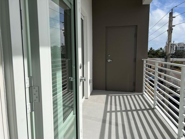 1938 Jackson St 305, Hollywood FL 33020