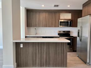 1938 Jackson St 305, Hollywood FL 33020