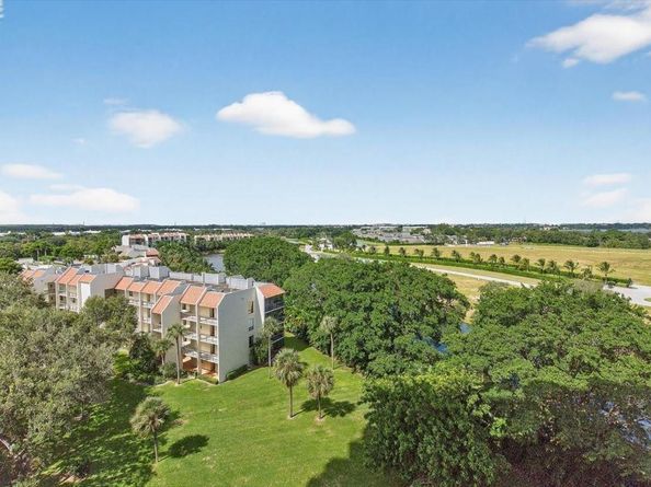 2480 Presidential Way 902, West Palm Beach FL 33401