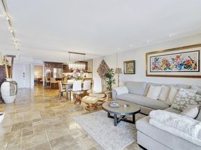 2300 Diana 203, Hallandale Beach FL 33009