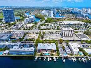2300 Diana 203, Hallandale Beach FL 33009