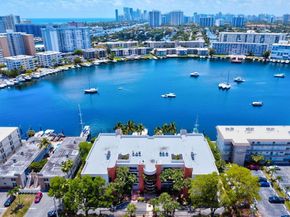 2300 Diana 203, Hallandale Beach FL 33009