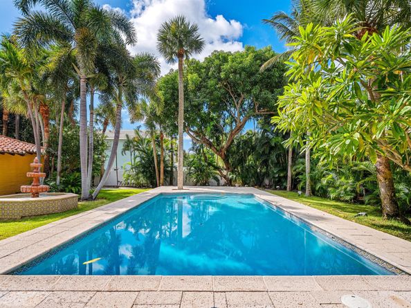 334 Palm Trail, Delray Beach FL 33483