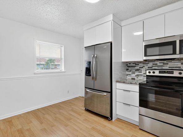 5668 Waltham Way, Lake Worth FL 33463