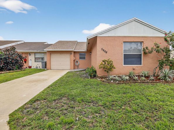 5668 Waltham Way, Lake Worth FL 33463