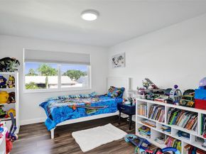 930 Greenbriar Ave, Davie FL 33325