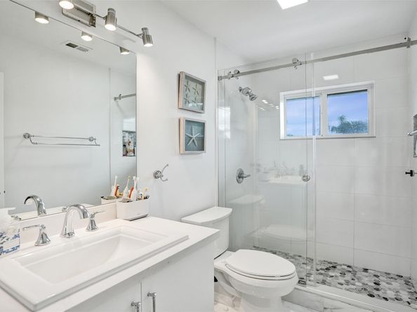 930 Greenbriar Ave, Davie FL 33325