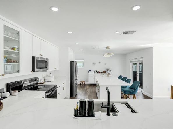 930 Greenbriar Ave, Davie FL 33325