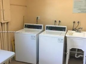 200 Berkley Road 123, Hollywood FL 33024