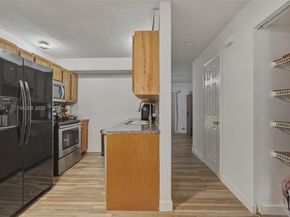9853 Riverside Drive 824, Coral Springs FL 33071