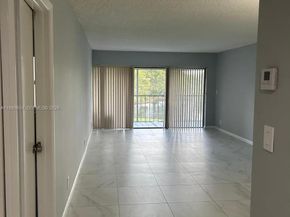 230 Lakeview Drive 209, Weston FL 33326