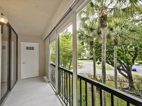 5220 Las Verdes Circle 321, Delray Beach FL 33484