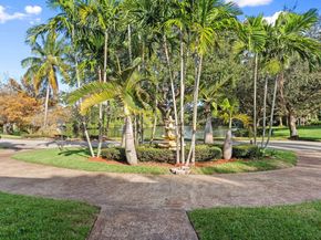 8 Bell Lane, Palm Springs FL 33406