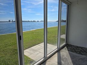 60 Yacht Club Drive 103, North Palm Beach FL 33408