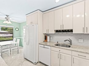 3 Stratford Drive E B, Boynton Beach FL 33436