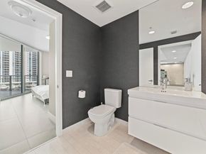 17111 Biscayne Blvd 503, Aventura FL 33160