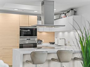 17111 Biscayne Blvd 503, Aventura FL 33160