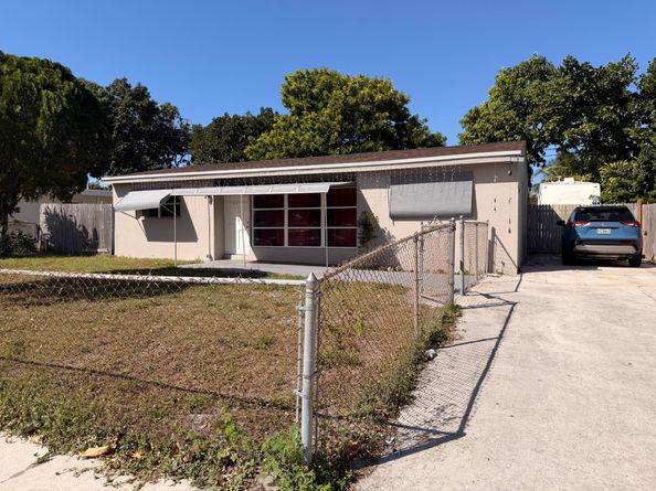 431 Pensacola Drive, Lake Worth FL 33462