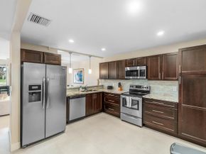 6044 Glendale Drive, Boca Raton FL 33433