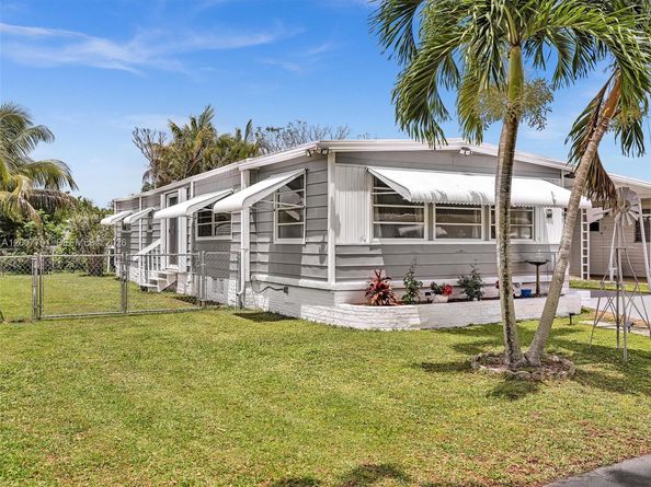 2061 SW 83rd Avenue, Davie FL 33324