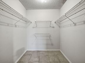 1043 NW 85th Avenue B4, Plantation FL 33322