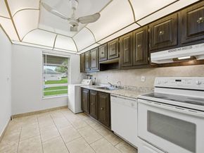 1043 NW 85th Avenue B4, Plantation FL 33322