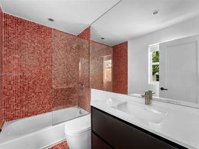 5812 Alton Road, Miami Beach FL 33140