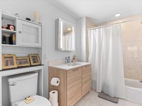 16385 Biscayne Boulevard 3103, North Miami Beach FL 33160