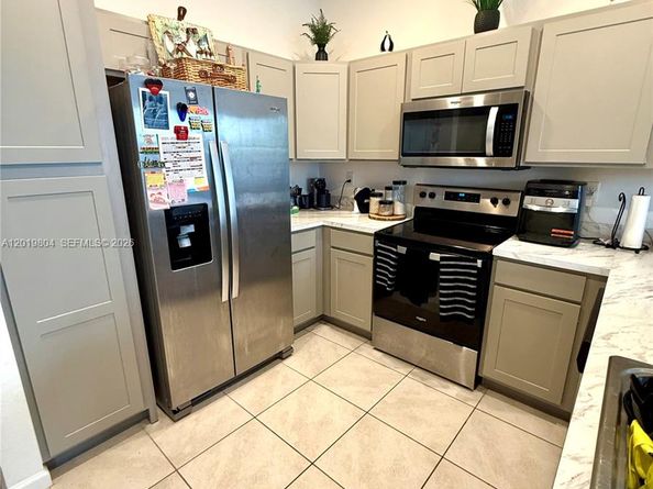 1088 NW 208th Terrace 1088, Miami Gardens FL 33169