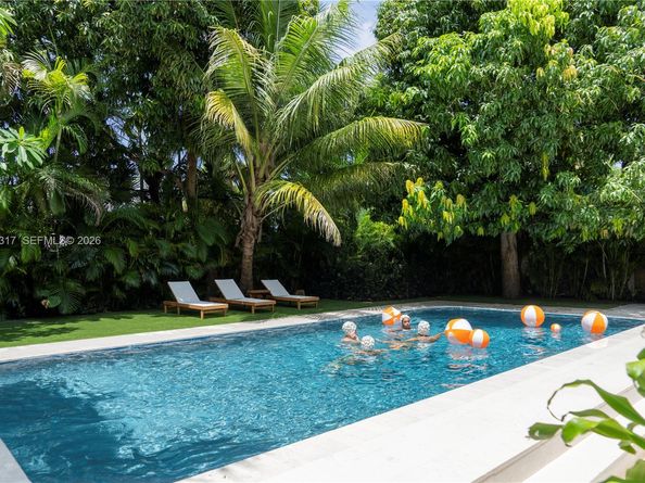 5236 Pine Tree Drive, Miami Beach FL 33140