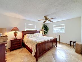 4270 NW 40th Street 401, Lauderdale Lakes FL 33319