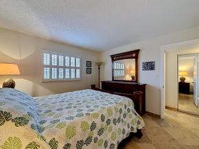4270 NW 40th Street 401, Lauderdale Lakes FL 33319
