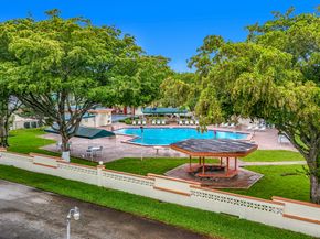 4270 NW 40th Street 401, Lauderdale Lakes FL 33319