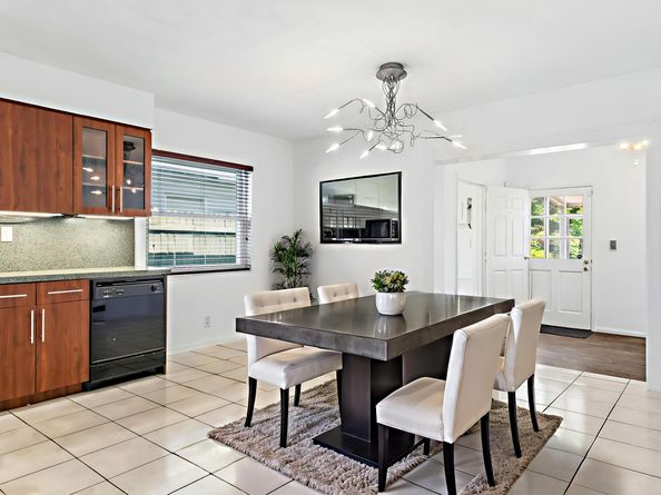 735 NE 34th Court, Oakland Park FL 33334