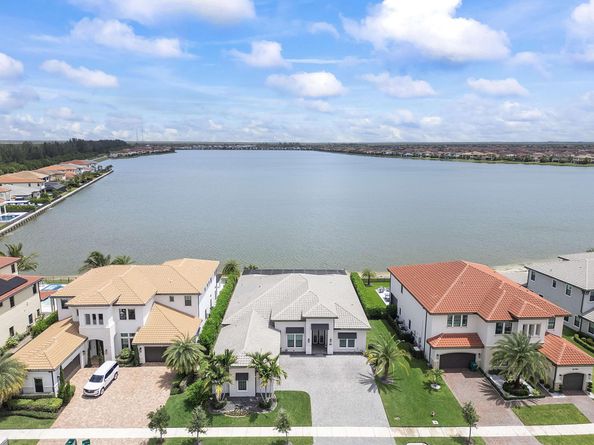 12755 S Parkland Bay Trail, Parkland FL 33076
