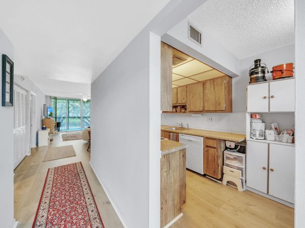 3361 NW 47th Terrace 231, Lauderdale Lakes FL 33319