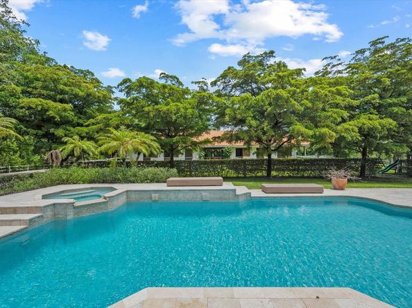 2439 Appaloosa Trail, Wellington FL 33414