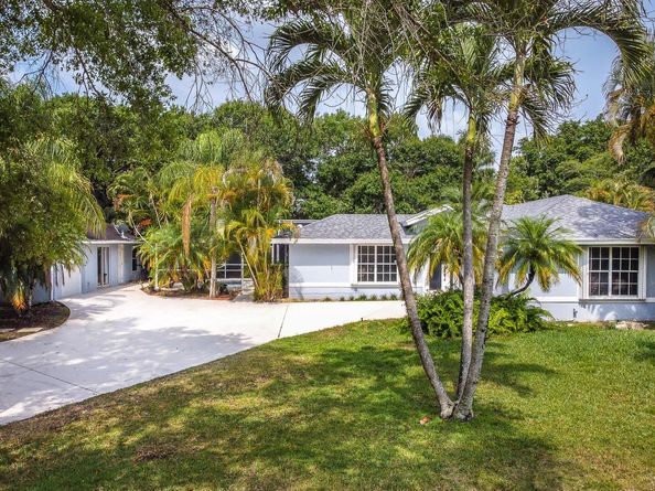 15857 87th Trail N, Palm Beach Gardens FL 33418