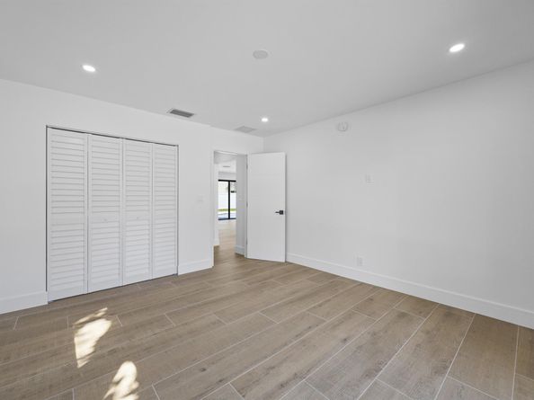 4121 NE 31st Avenue, Lighthouse Point FL 33064