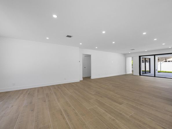 4121 NE 31st Avenue, Lighthouse Point FL 33064