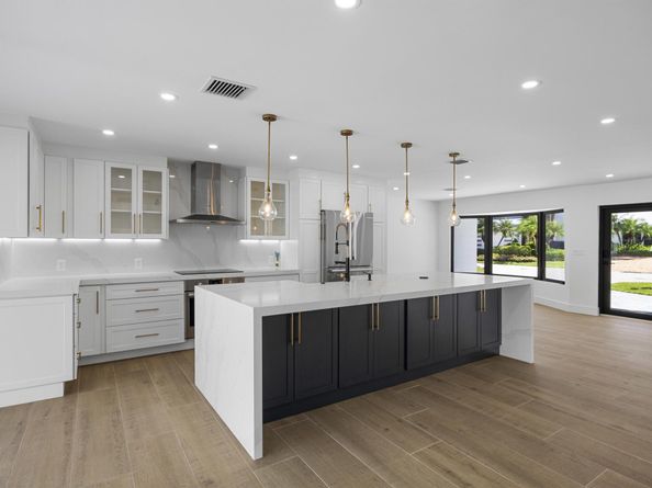 4121 NE 31st Avenue, Lighthouse Point FL 33064