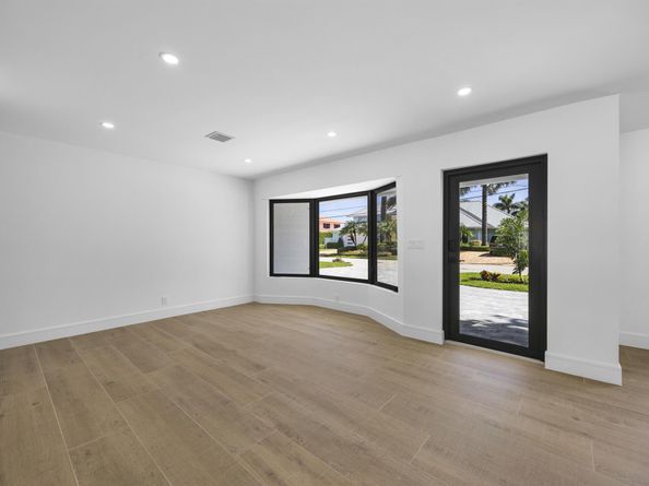 4121 NE 31st Avenue, Lighthouse Point FL 33064