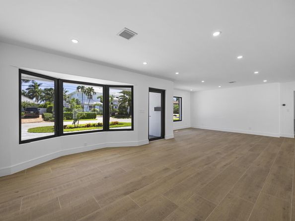 4121 NE 31st Avenue, Lighthouse Point FL 33064